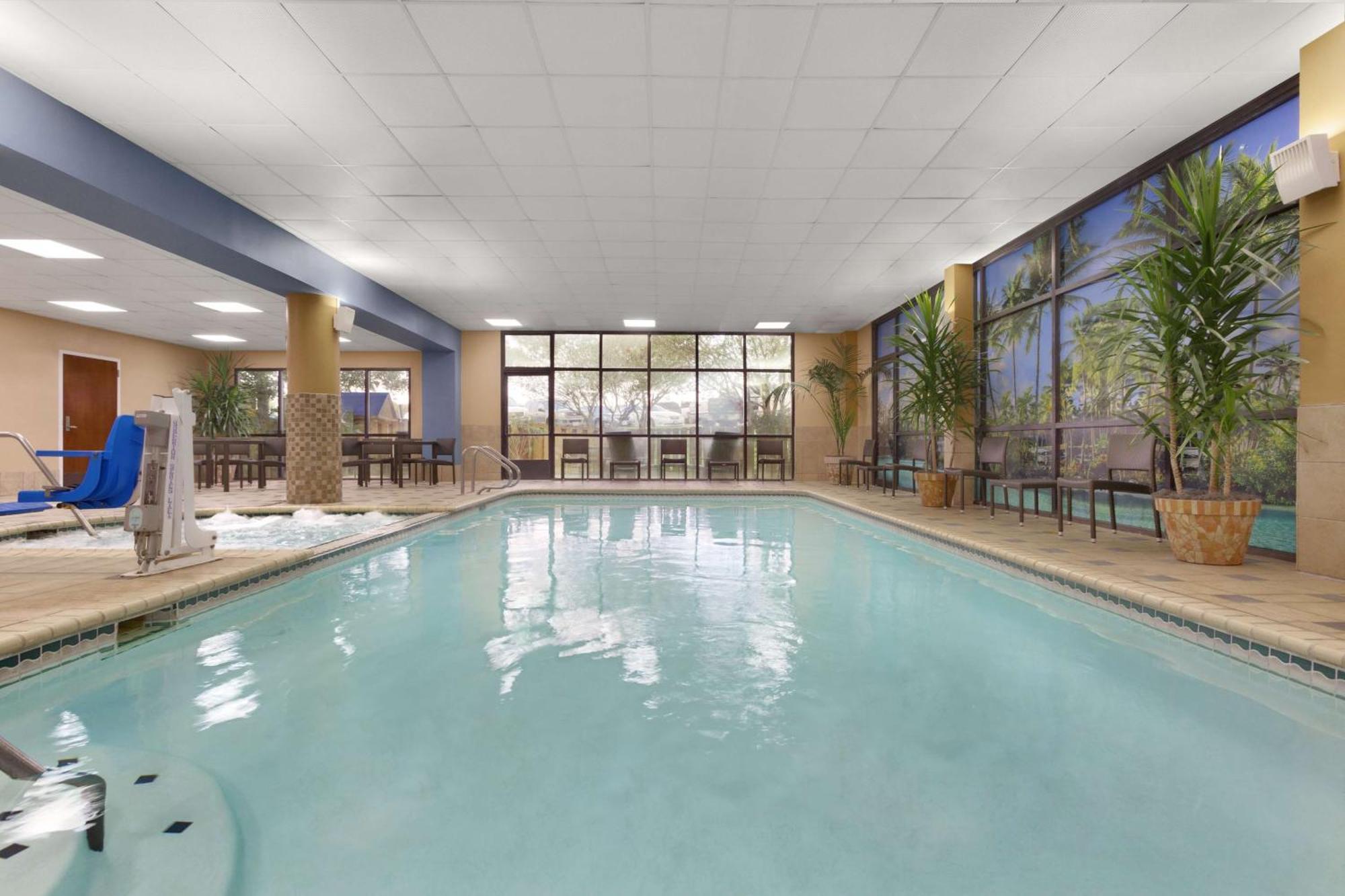 Embassy Suites San Antonio Airport Buitenkant foto